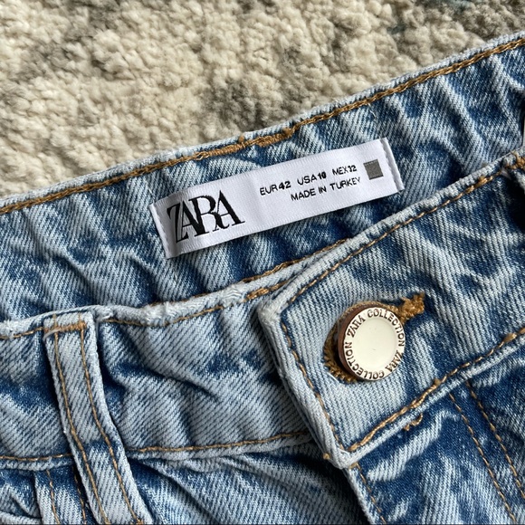 Zara Straight Fit Distressed Jeans - Picture 2 of 5
